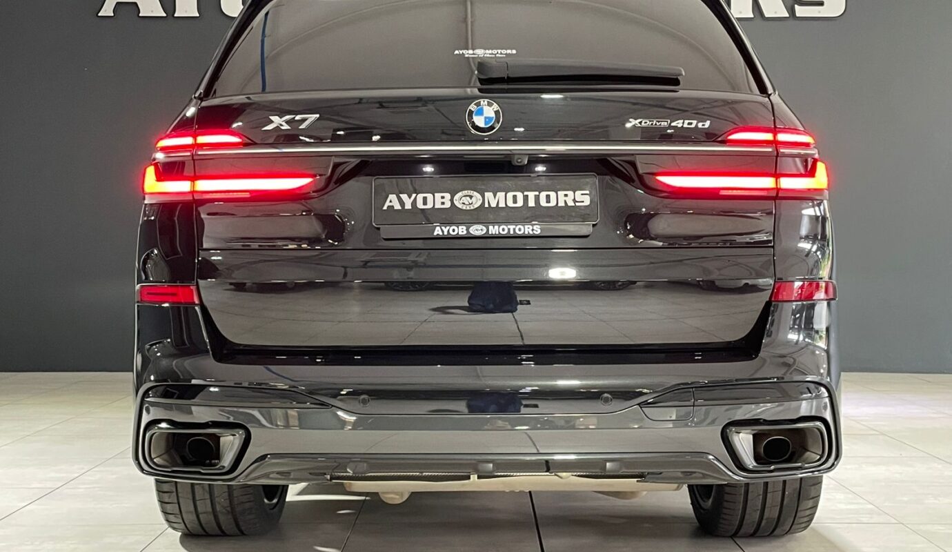 2023 BMW X7