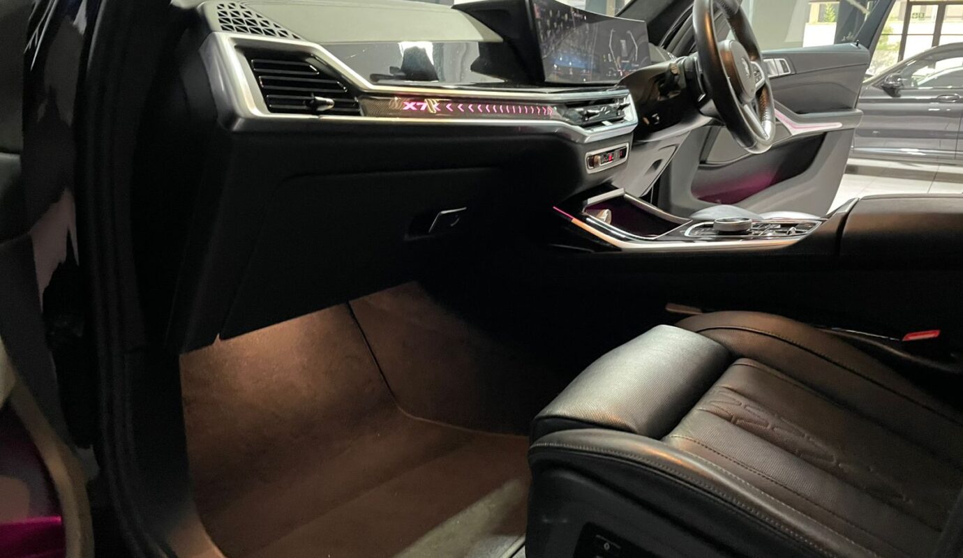 2023 BMW X7