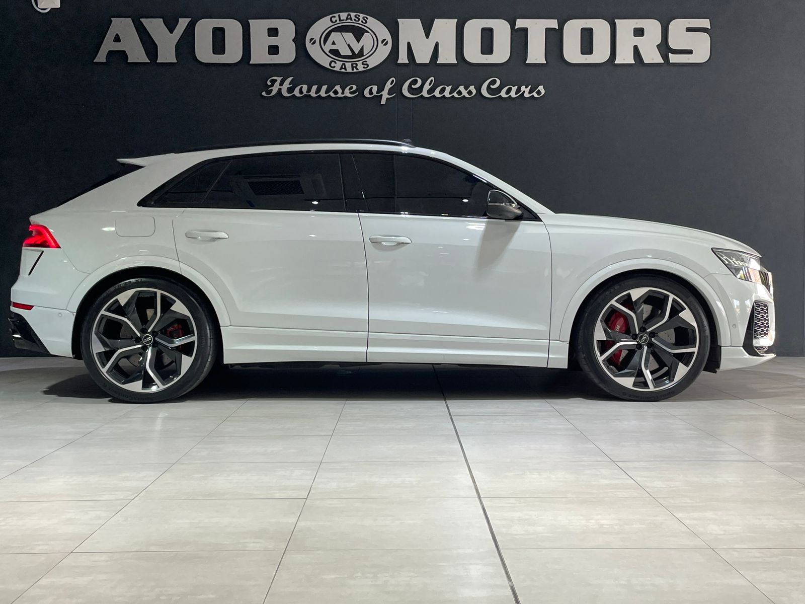 2021 AUDI RSQ8 - Ayob Motors